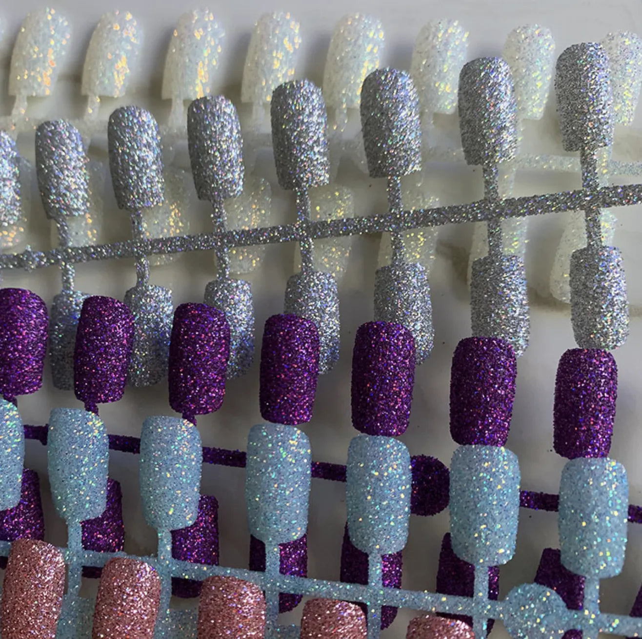 Outlet d'usine Blinging Coffin Nails Girl Ballet fini Nail Art Couleur Couleur carrée paillette Nail Faux Nails Faux Nails