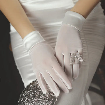 Guantes de novia cortos simples para mujer, guantes de novia de satén liso de tul blanco para novias, guantes de dedo para dama de honor WG019