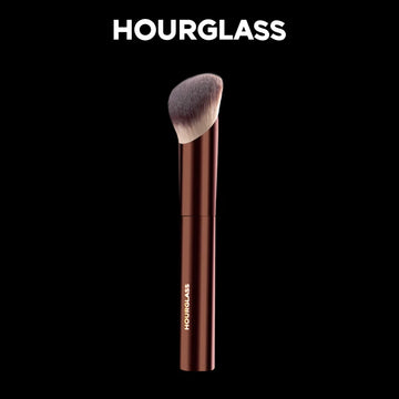 Hourglass Makeup Brush- No.21 Ambient Soft Glow Foundation Brush Soft Fiber Hair Fashion Design Single Face Brush