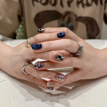 Korte ins -stijl handgemaakte pers op nagels voor dames professionele draagbare geavanceerde nepnagels ontworpen Koreaanse nail art met lijm