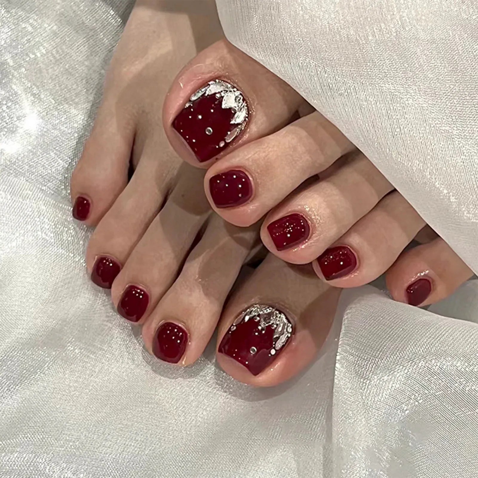 24pcs Shiny Rhinestone Fake Toenails Retro Red Square Head False Foot Nails Set Press On Toenail Fashion Girl Manicure Nail Tips