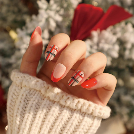 24pcs Weihnachten Elch weiße Schneeflocke Rot abnehmbare tragbare künstliche falsche Nägel Pressen Sie Nagelkunst Glitter wiederverwendbare falsche Nägel