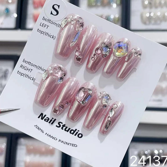 Handgefertigte Y2k gefälschte Nägel rosa französischer Luxus wiederverwendbarer Klebstoff False Nägel mit Design mittelgroße Acryl-Full-Cover-Nagelspitzen