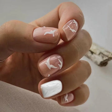 Einfache Möwe reine creme weiße elegante minimalistische französische gefälschte Nagelspitze Voller falscher Nagelpresse auf Nagelkleber für Maniküre