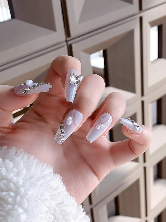 Uñas postizas estilo chino blancas con varios pequeños diamantes Puntas de uñas artificiales falsas Manicura removible