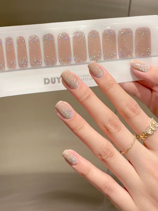 Shining nail oil film for long-lasting waterproof, gentle commuting, and simple nail stickers