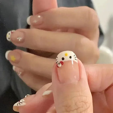 Sanrios Nails Kitty Fresco lindo consejos de uñas falsas coreanas chica con kawaii dibujos animados cortos prensa acrílica en la uña