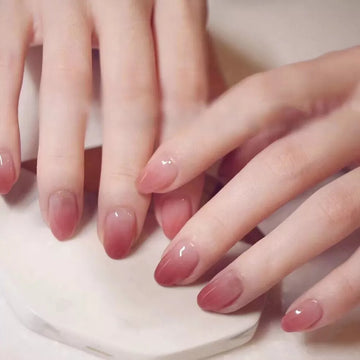 24 -stks korte kunstmatige nagel massief kleurgradiënt roze ronde kopje volledig afgewerkte valse nagel patche druk op nagelstips draagbaar