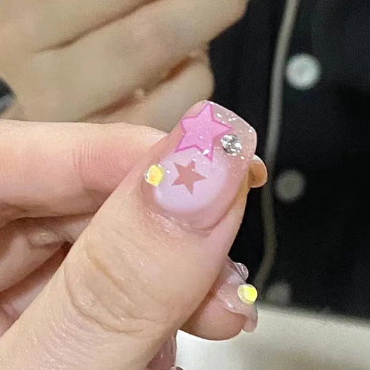Koreaans lieve meid valse nagels y2k roze vijfpuntige ster gedrukte nep nagels korte schattige witte rand kunstmatige nagelpatch 24 stks
