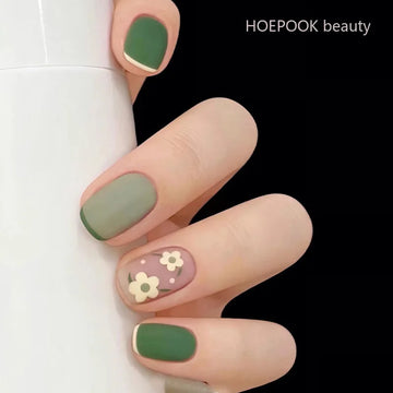 24pcs Matte Green Faux Nails Design floral français faux ongles Art Couverture complète imperméable Faux amovible Presse sur les pointes des ongles