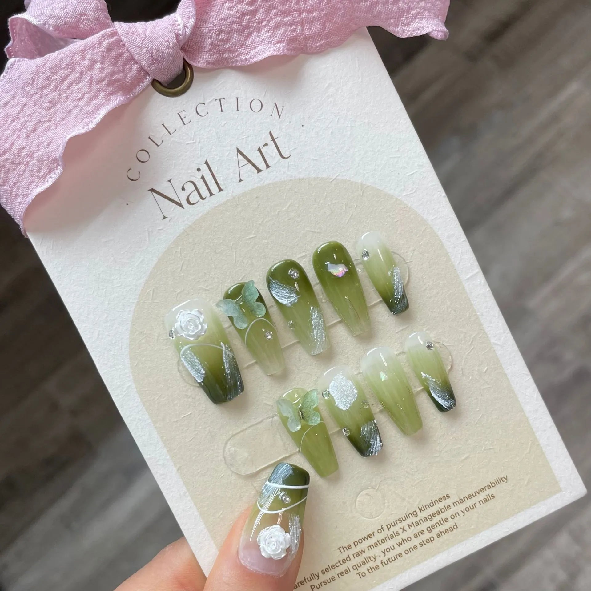 Gröna falska naglar handgjorda akrylmedium kistin nagel med blommor 3d design charms artificiell gratis fraktpress på naglar konst
