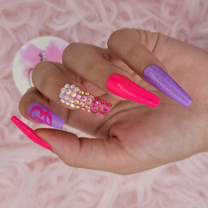 Barbie Press On Nails - Movie Inspired Barbie Manicure Trends 2023