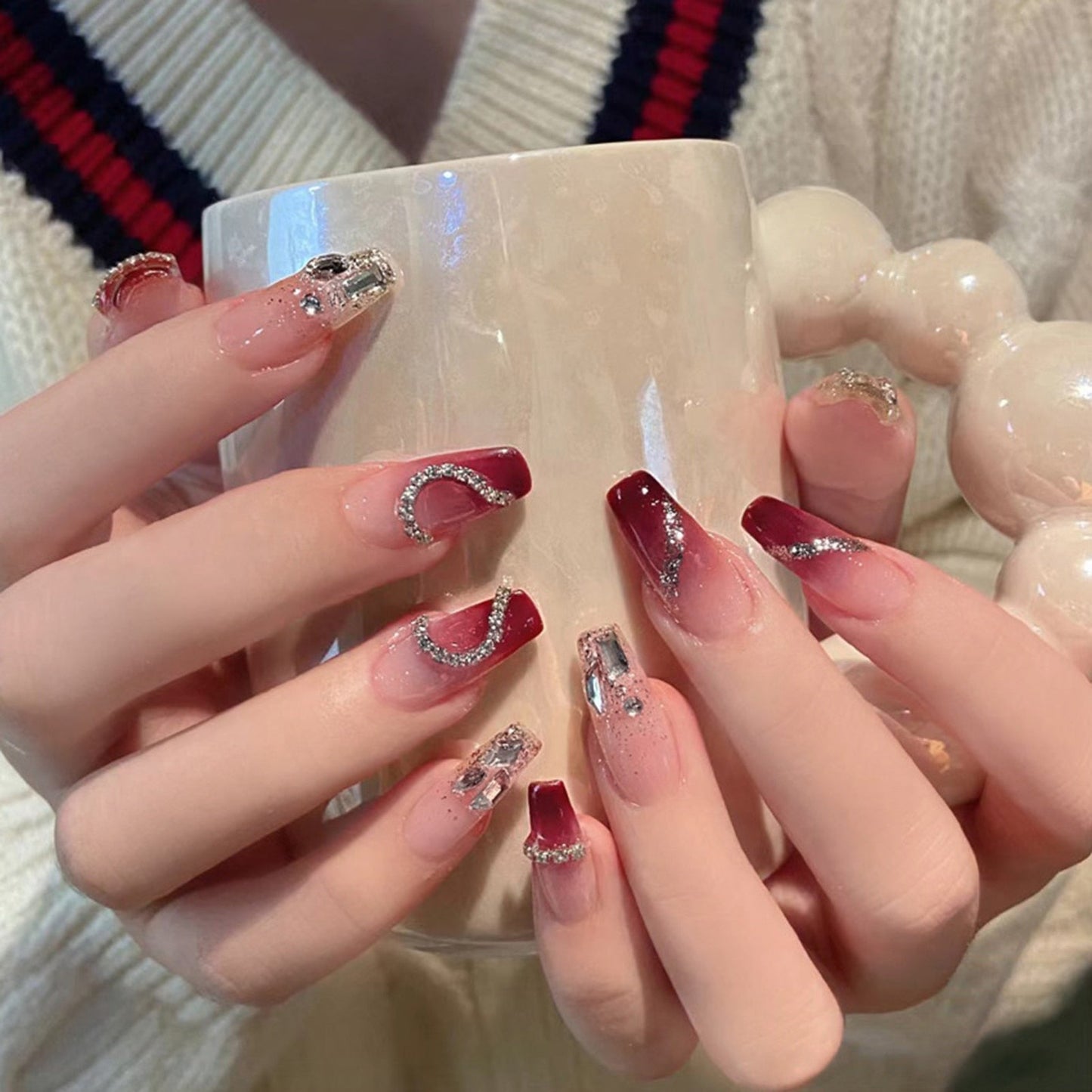 24Pcs Full Cover Fake Nails with 3D White Flower Design Full Cover Press on Fingernails Tips Coffin Head Glitter Red False Nails